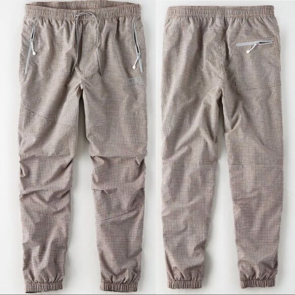 🚨 3 for $25 - AMERICAN Eagle Men Brown Nylon Jogger - Picture 1 of 12